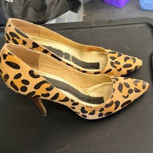 Steve Madden Tan and Black Leopard Heels